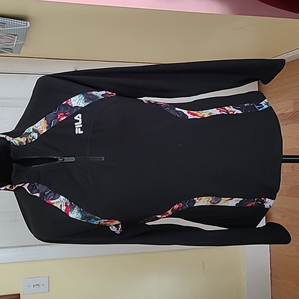 Women's Fila sport top, Size M
